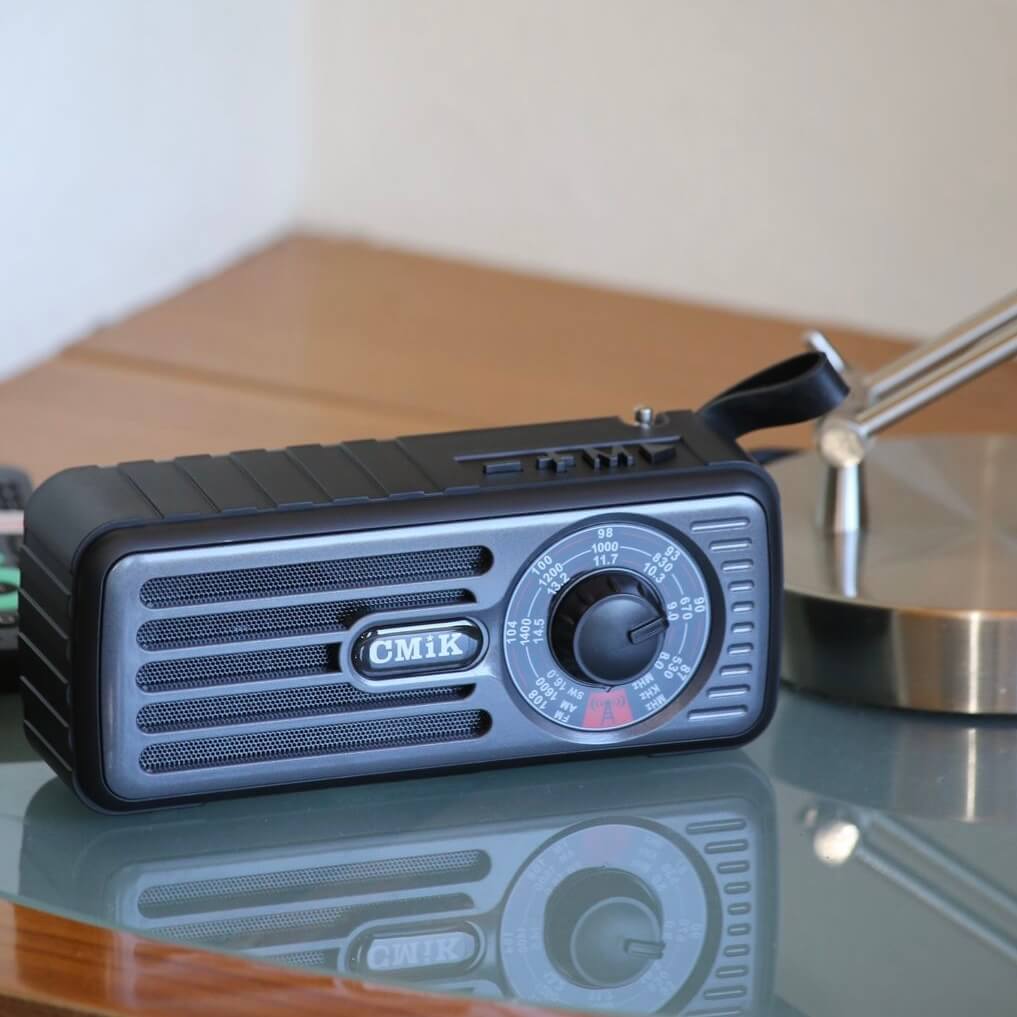 PARLANTE BT Y SOLAR MK-101 DE DISEÑO VINTAGE C/RADIO AM/M -TFCARD-USB-ENTRADA AURICULAR
