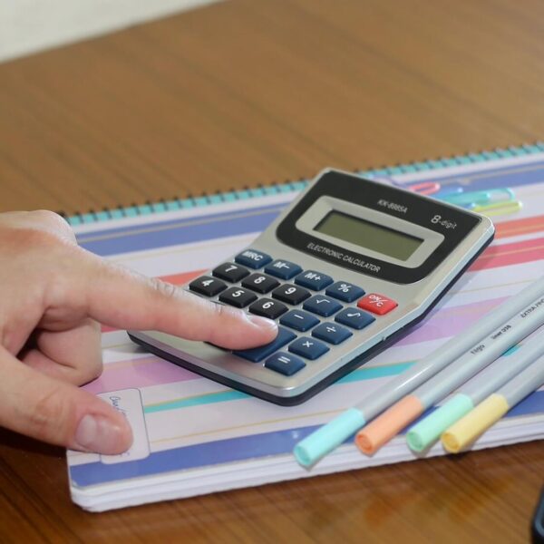 CALCULADORA 8 DIGITOS KK-8985A 8 DIGITOS