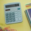 CALCULADORA KK-837 2 COLORES 12 DIGITOS 26 TECLAS