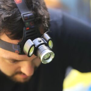LINTERNA MINERA RECARGABLE Y A PILA YQ83-COB